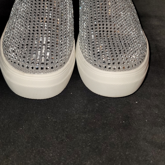 STEVE MADDEN SNEAKERS - Picture 6 of 7